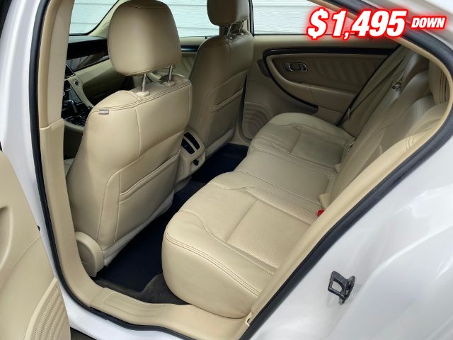 Ford Taurus Vehicle Image 06