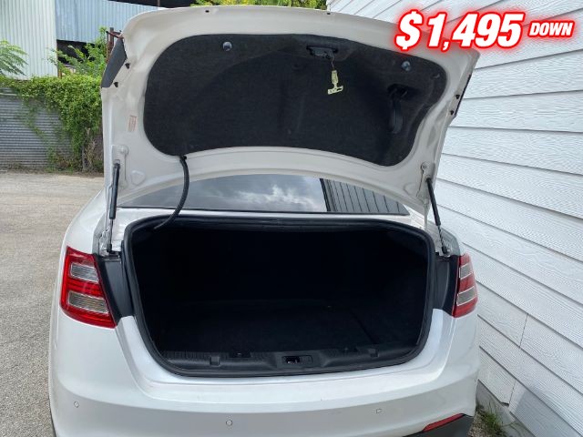 Ford Taurus Vehicle Image 07