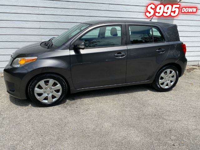 Scion xD Vehicle Image 02