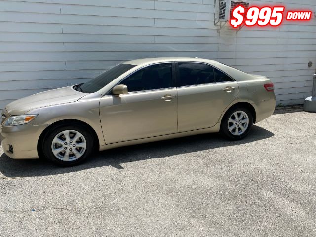 Toyota Camry Vehicle Image 02