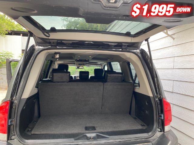 Nissan Armada Vehicle Image 07