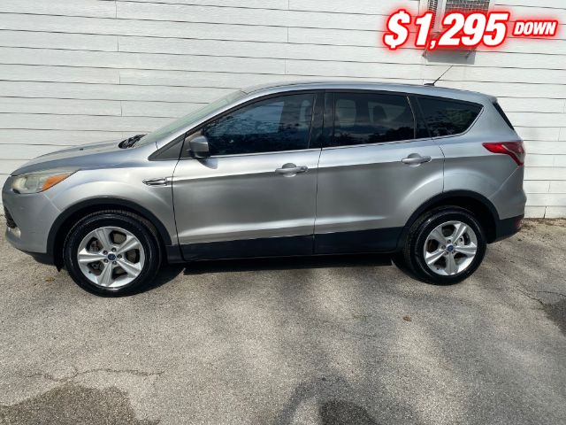 Ford Escape Vehicle Image 02