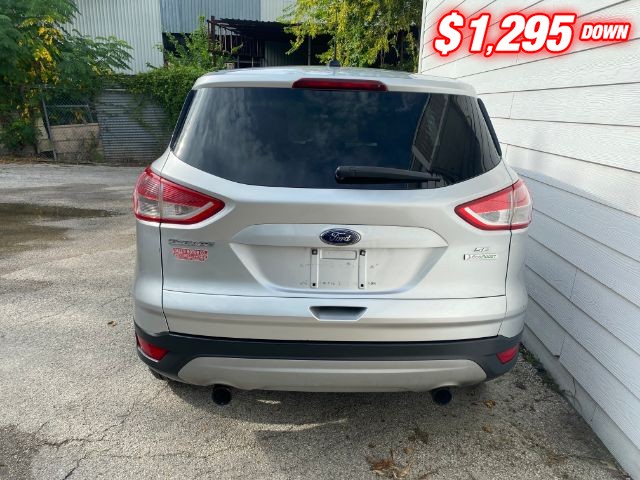 Ford Escape Vehicle Image 04