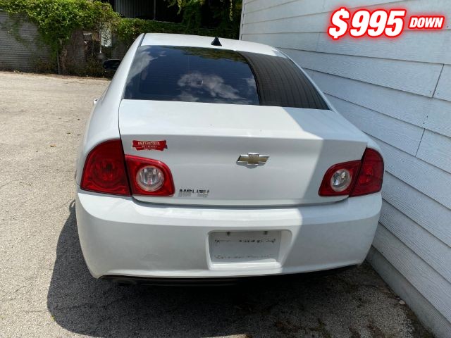 Chevrolet Malibu Vehicle Image 04