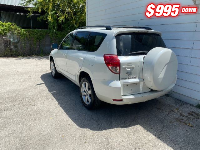Toyota RAV4 Vehicle Image 03