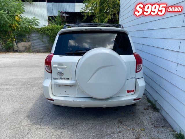 Toyota RAV4 Vehicle Image 04