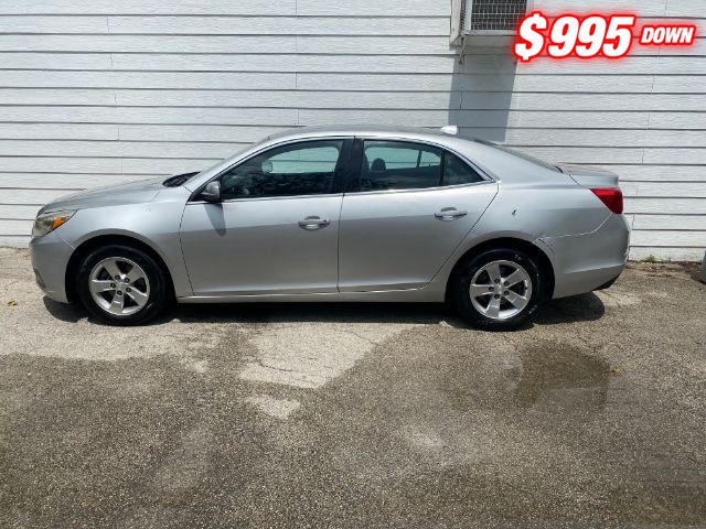 Chevrolet Malibu Vehicle Image 02