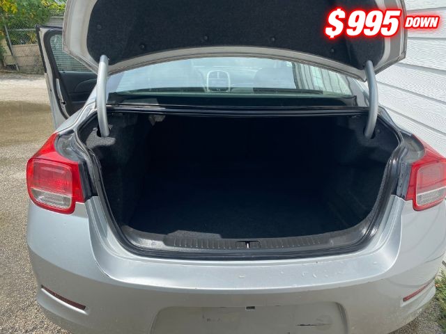 Chevrolet Malibu Vehicle Image 07