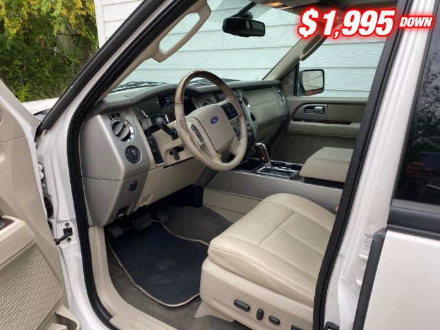 Ford Expedition EL Vehicle Image 05