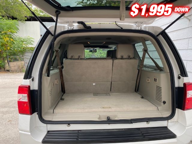 Ford Expedition EL Vehicle Image 07