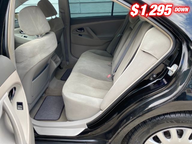 Toyota Camry Vehicle Image 06