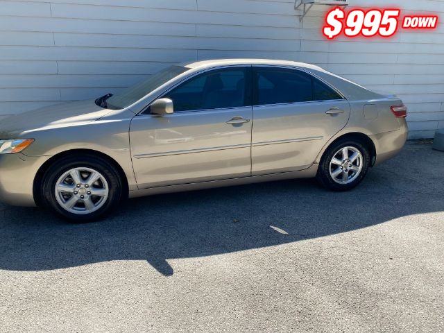 Toyota Camry Vehicle Image 02