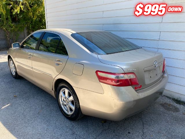 Toyota Camry Vehicle Image 03