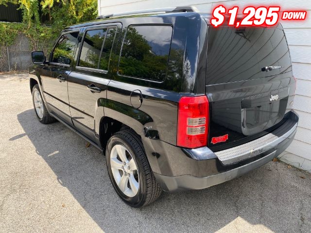 Jeep Patriot Vehicle Image 03