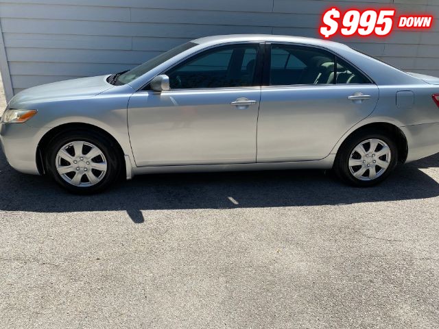 Toyota Camry Vehicle Image 02