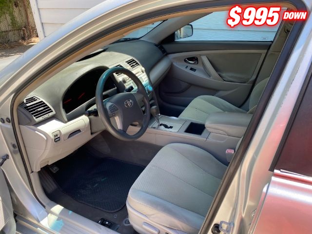 Toyota Camry Vehicle Image 05