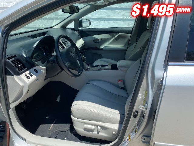 Toyota Venza Vehicle Image 05