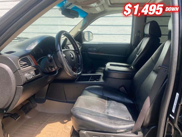 Chevrolet Tahoe Vehicle Image 05