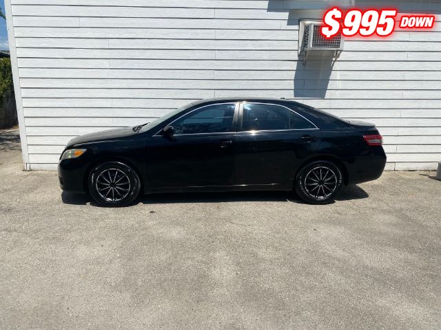 Toyota Camry Vehicle Image 02