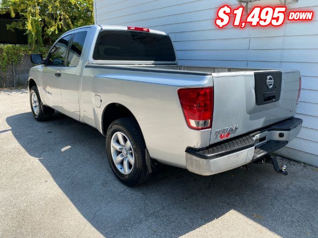 Nissan Titan Vehicle Image 03