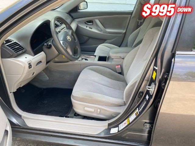 Toyota Camry Vehicle Image 05