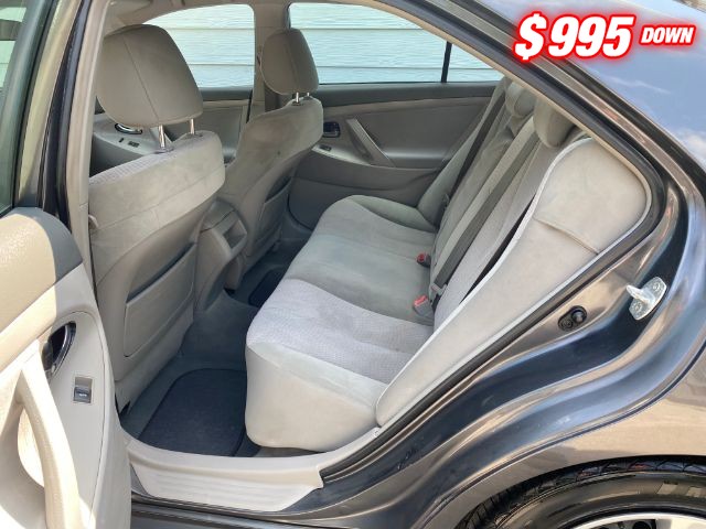 Toyota Camry Vehicle Image 06