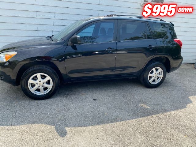 Toyota RAV4 Vehicle Image 02