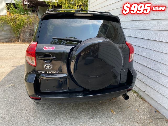 Toyota RAV4 Vehicle Image 04