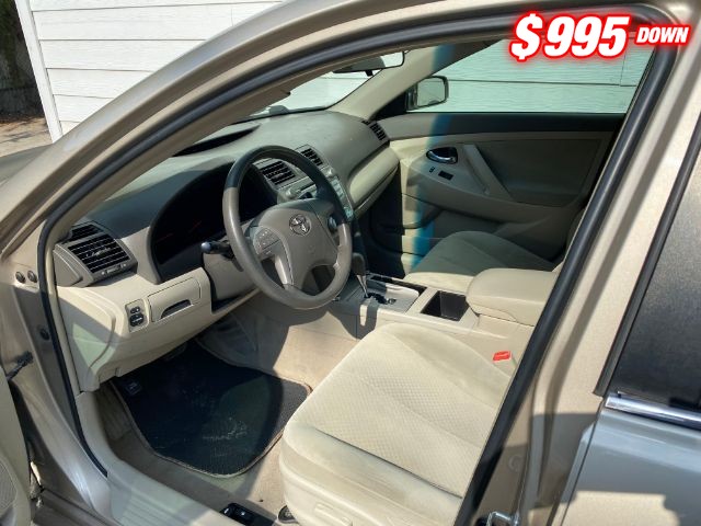 Toyota Camry Vehicle Image 05
