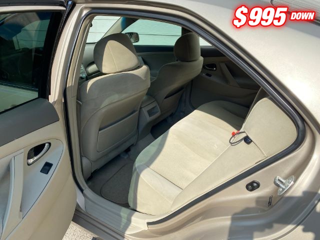Toyota Camry Vehicle Image 06
