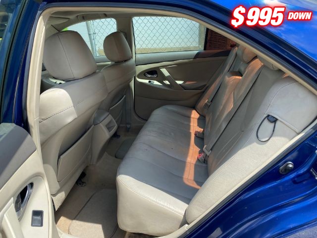 Toyota Camry Vehicle Image 06
