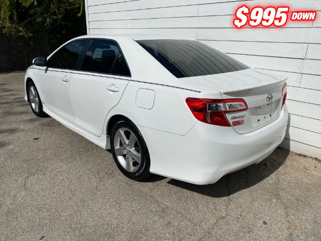 Toyota Camry Vehicle Image 03