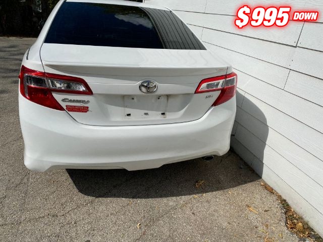 Toyota Camry Vehicle Image 04
