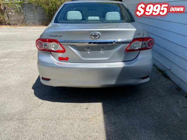 Toyota Corolla Vehicle Image 03