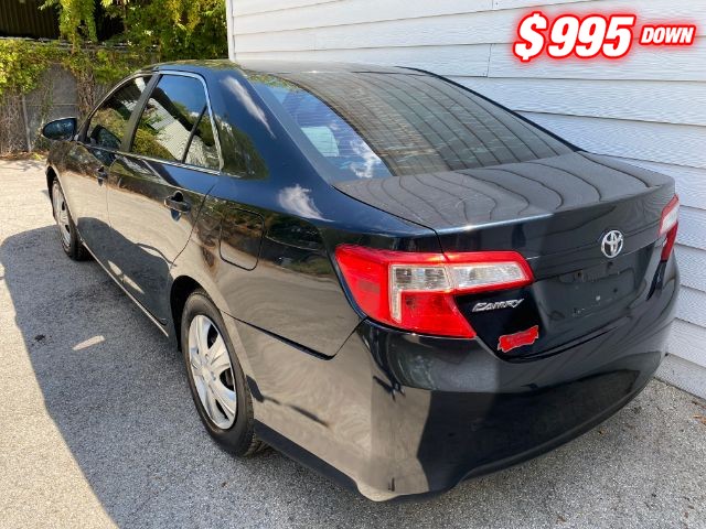 Toyota Camry Vehicle Image 03