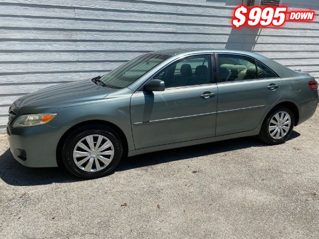 Toyota Camry Vehicle Image 02