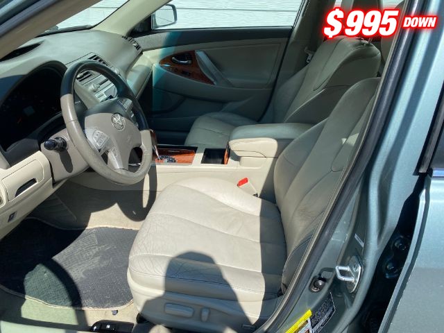 Toyota Camry Vehicle Image 05