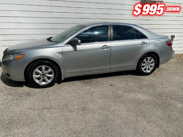 Toyota Camry Vehicle Image 02