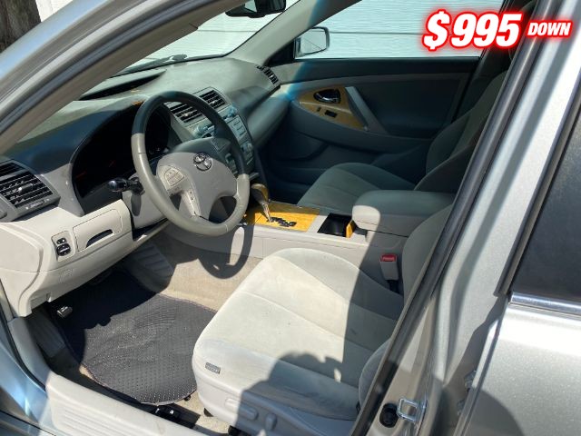 Toyota Camry Vehicle Image 05