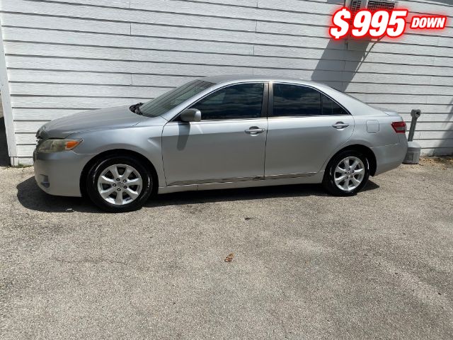 Toyota Camry Vehicle Image 02