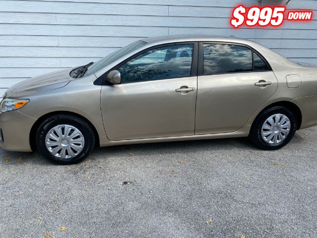Toyota Corolla Vehicle Image 02