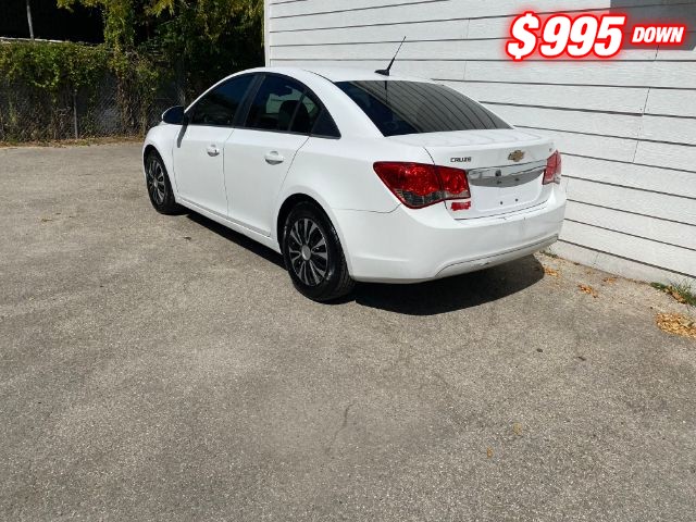 Chevrolet Cruze Vehicle Image 03