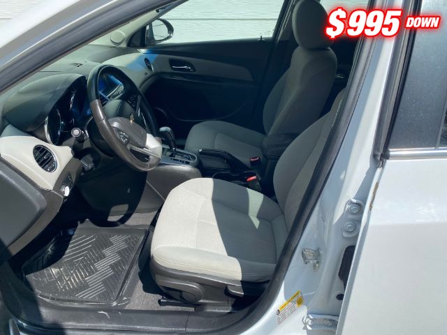 Chevrolet Cruze Vehicle Image 05