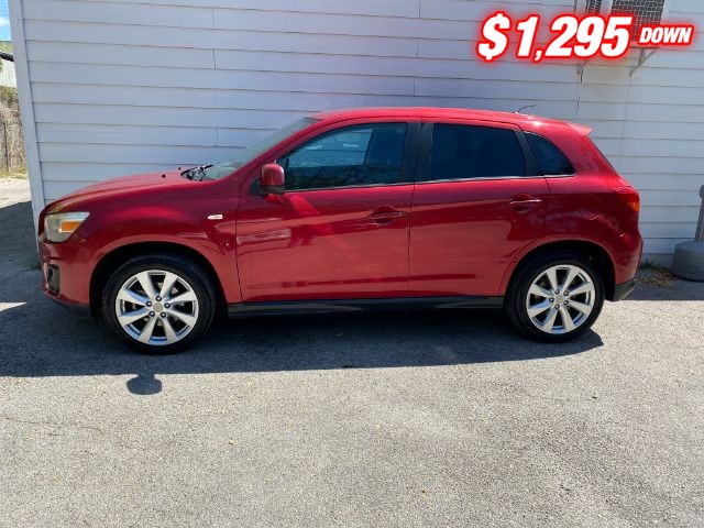 Mitsubishi Outlander Sport Vehicle Image 02