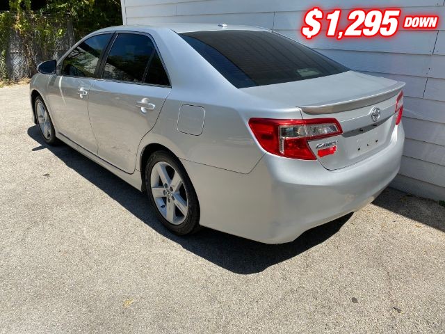 Toyota Camry Vehicle Image 03