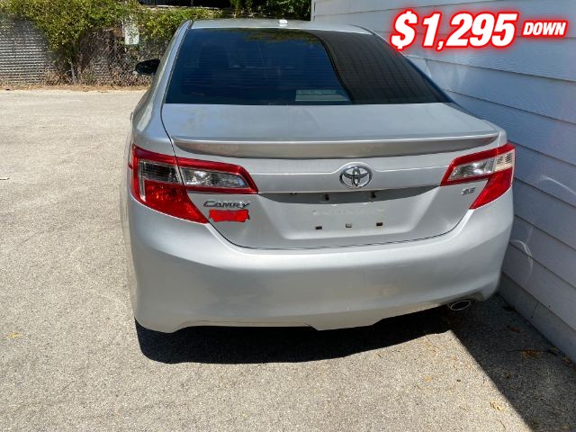 Toyota Camry Vehicle Image 04