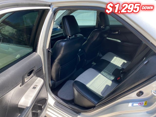 Toyota Camry Vehicle Image 06