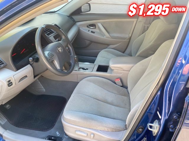 Toyota Camry Vehicle Image 04