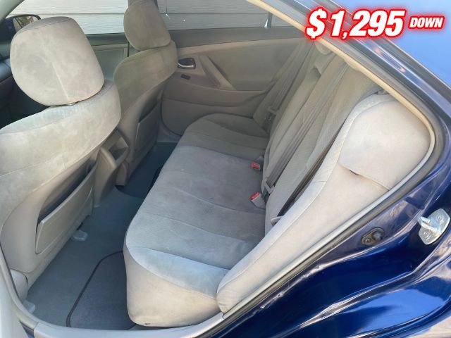 Toyota Camry Vehicle Image 05