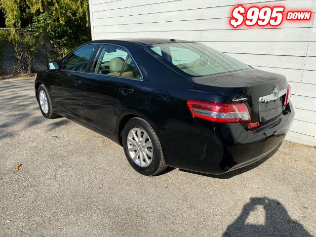 Toyota Camry Vehicle Image 03